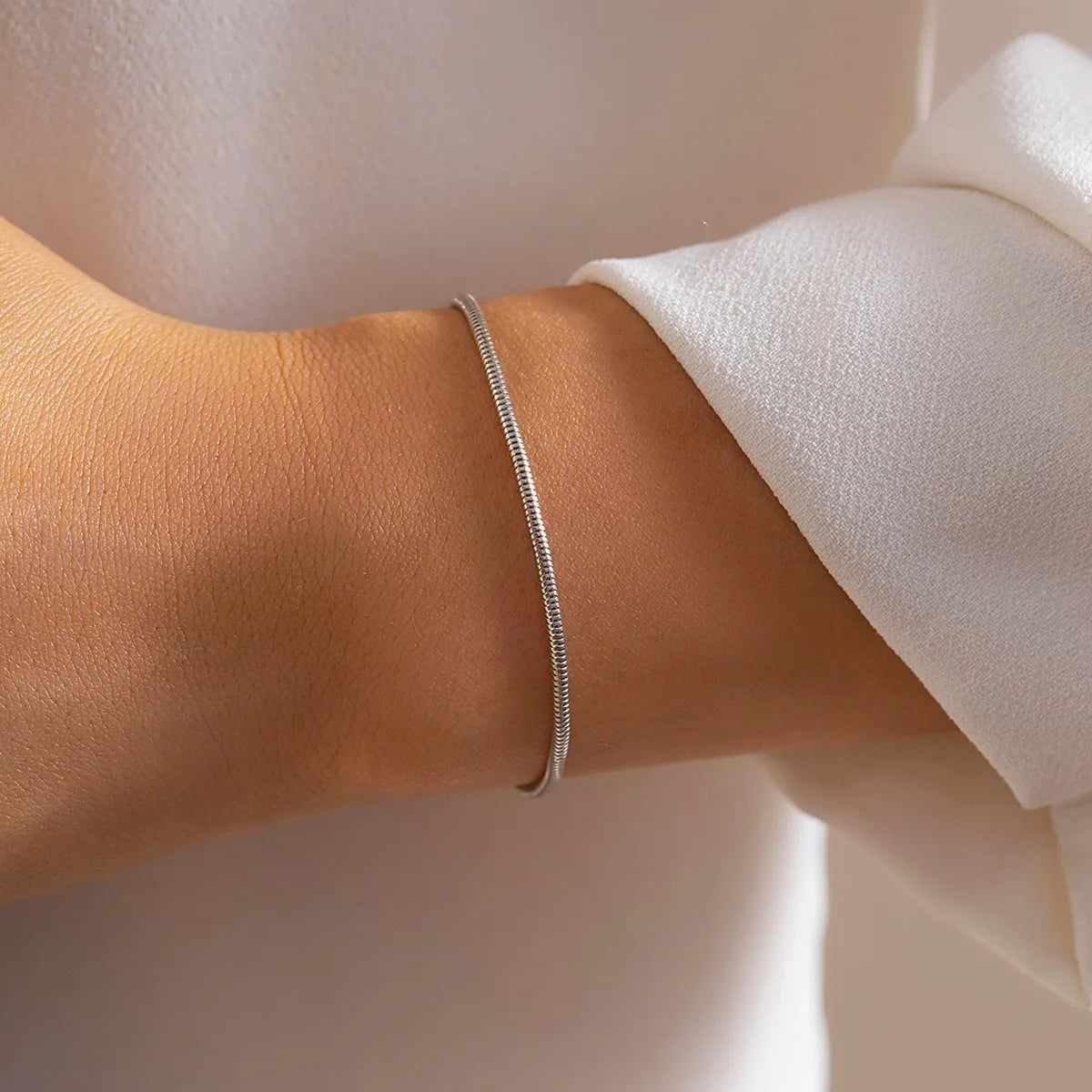 Round Bone Chain Bracelet