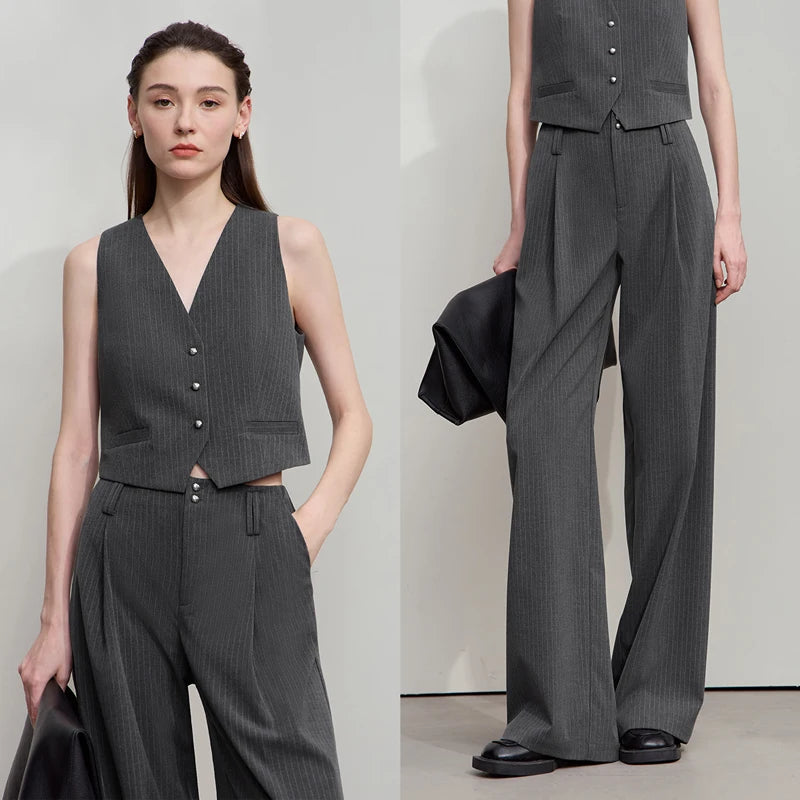 AMII Commuter Style Striped Vest Suit